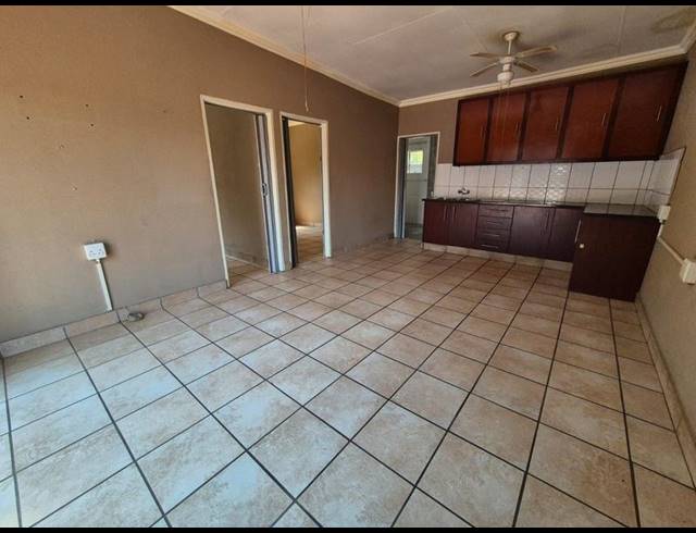 3 BEDROOM HOUSE FOR SALE IN BRACKENHURST